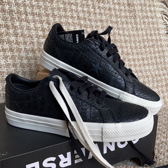 Converse Ctas Hi Black Currant/Black/White WMNS - Picture 6 of 16